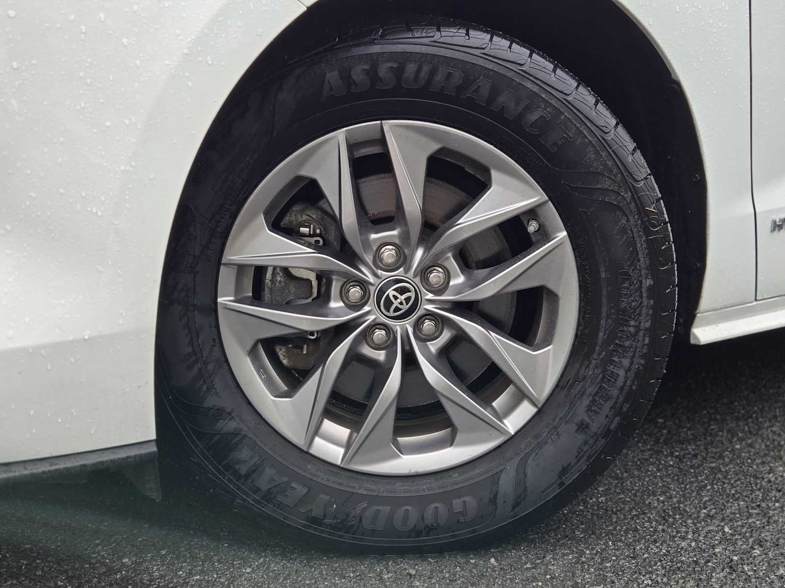 2021 Toyota Sienna LE