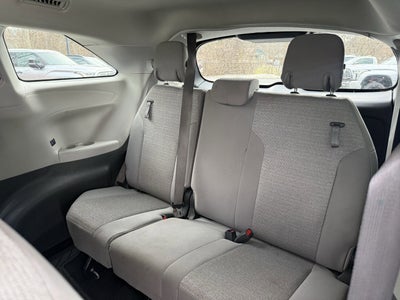 2022 Toyota Sienna LE 8 Passenger