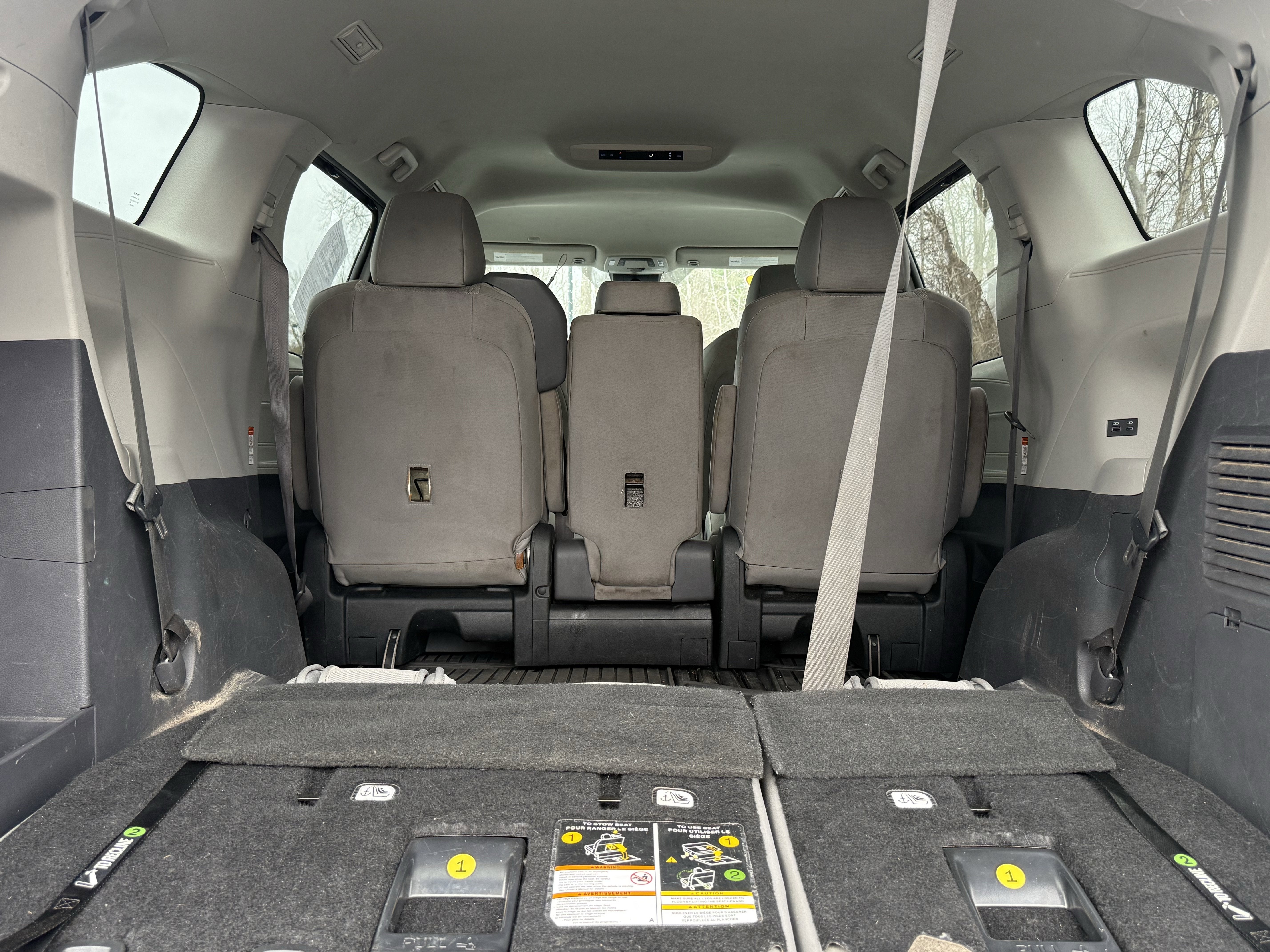 2022 Toyota Sienna LE 8 Passenger
