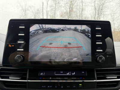 2022 Toyota Sienna LE 8 Passenger