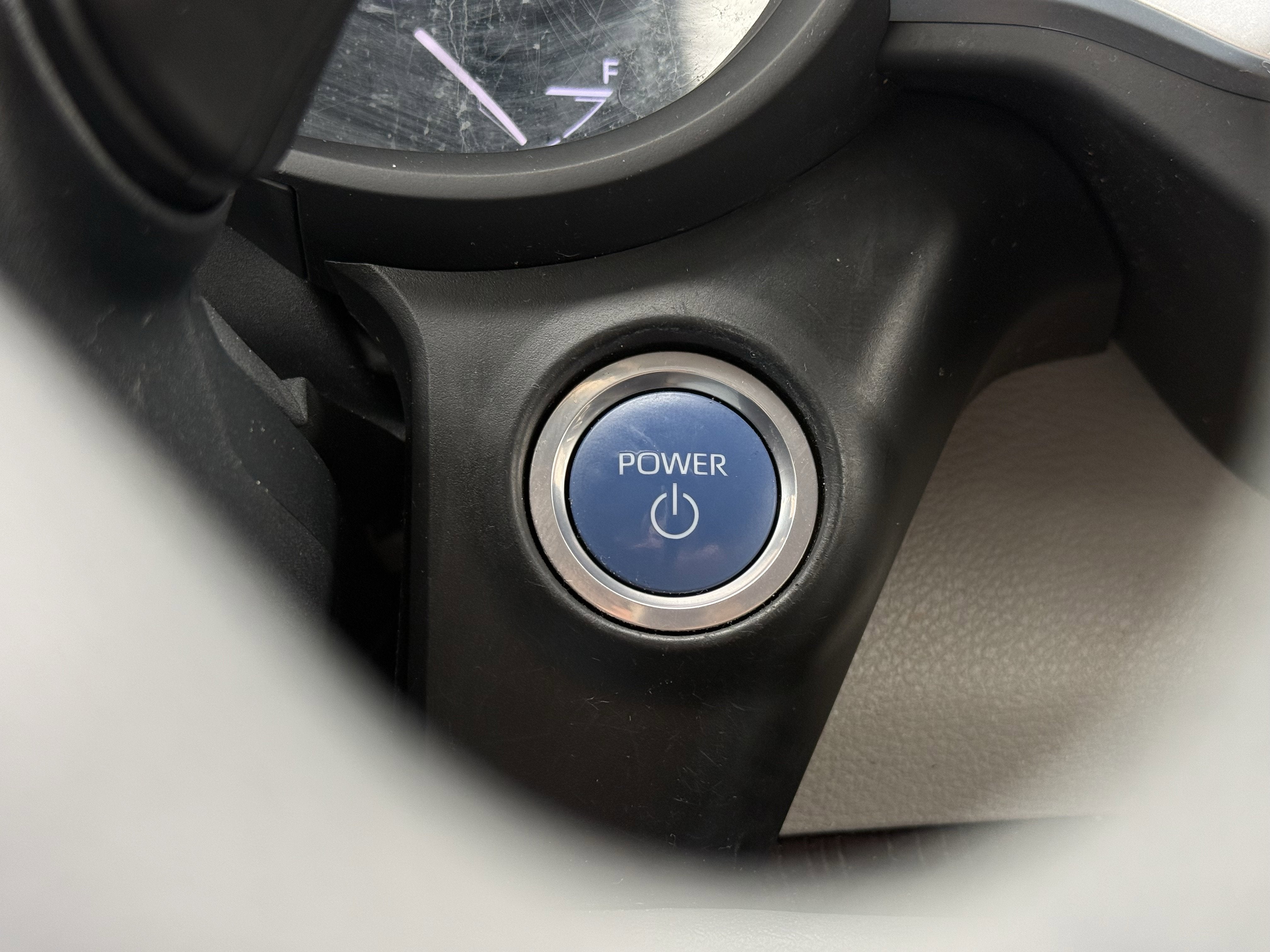 2022 Toyota Sienna LE 8 Passenger