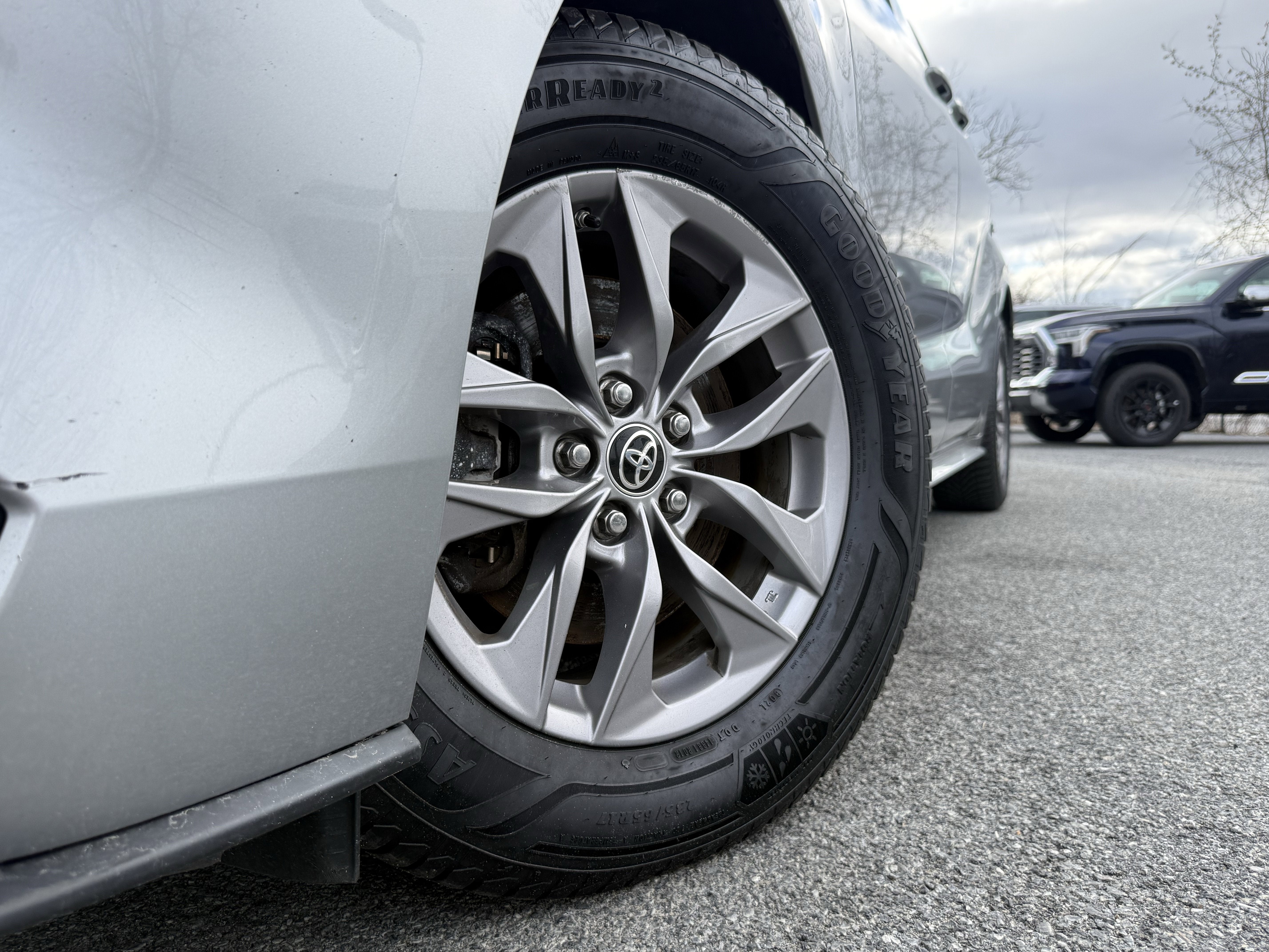 2022 Toyota Sienna LE 8 Passenger