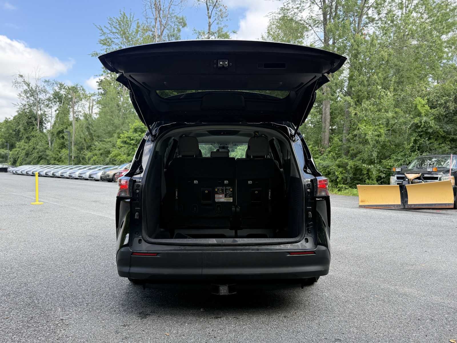 2022 Toyota Sienna LE