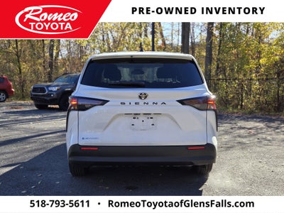 2026 Toyota Sienna LE 8 Passenger