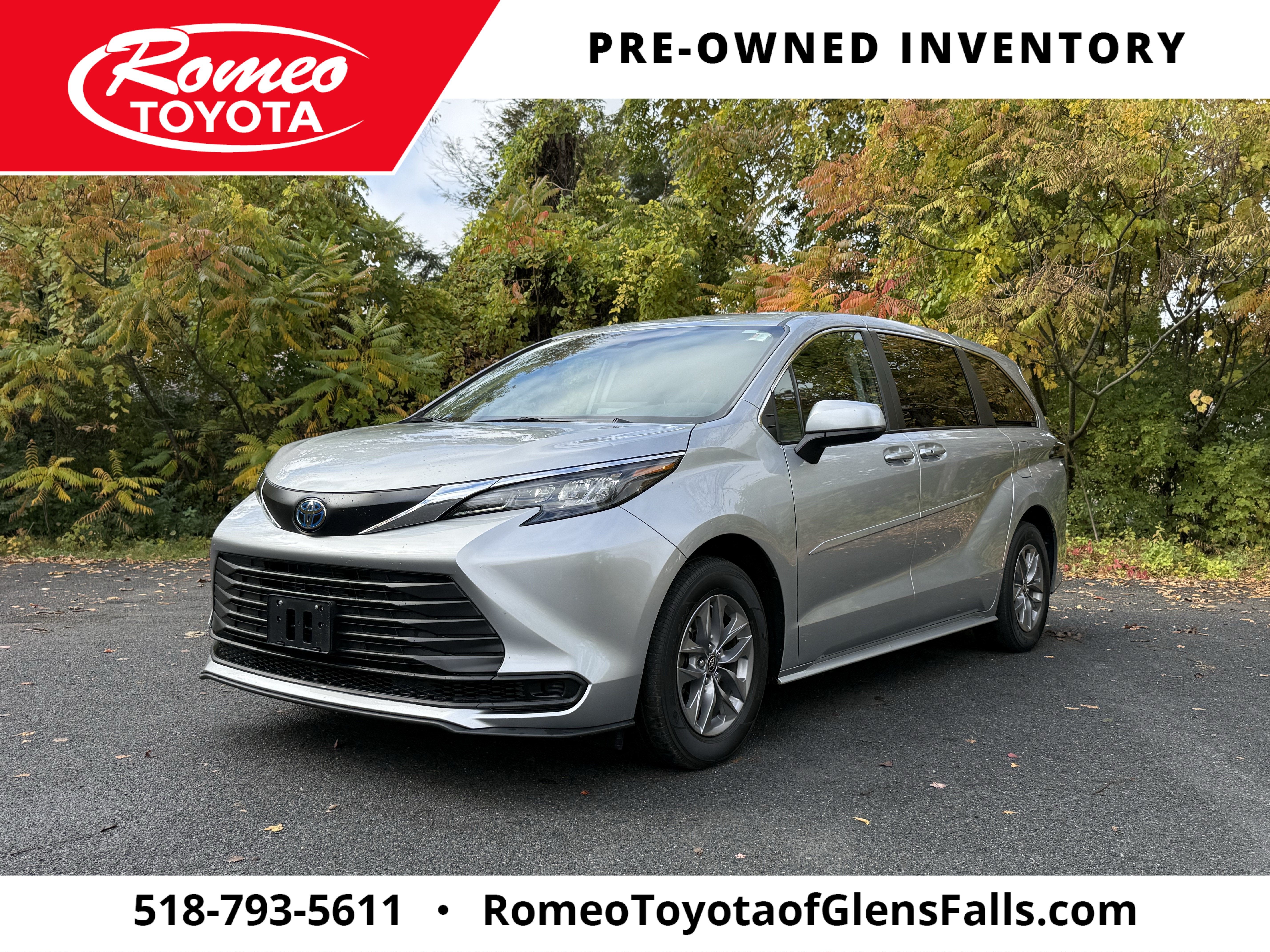 2024 Toyota Sienna LE 8 Passenger