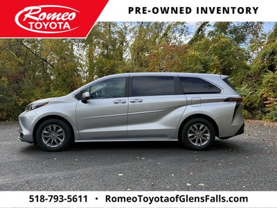 2024 Toyota Sienna LE 8 Passenger