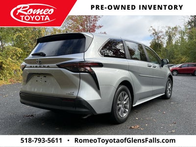 2024 Toyota Sienna LE 8 Passenger