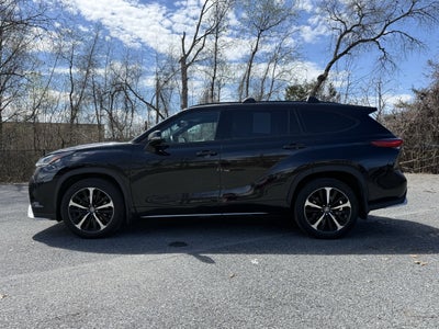 2022 Toyota Highlander XSE
