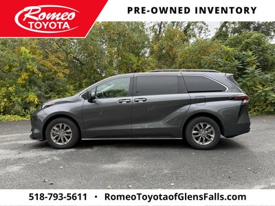 2025 Toyota Sienna XLE 8 Passenger