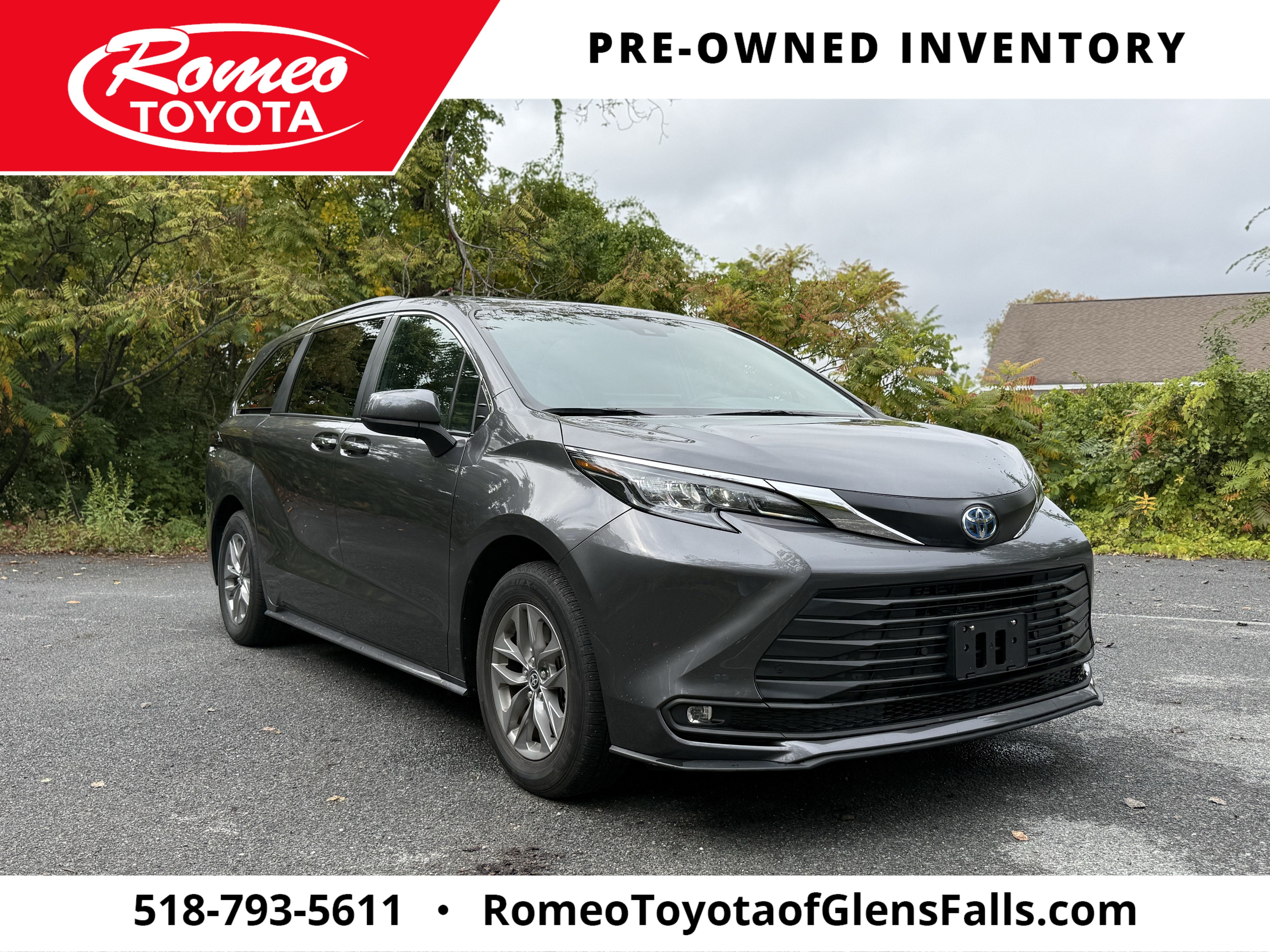 2025 Toyota Sienna XLE 8 Passenger