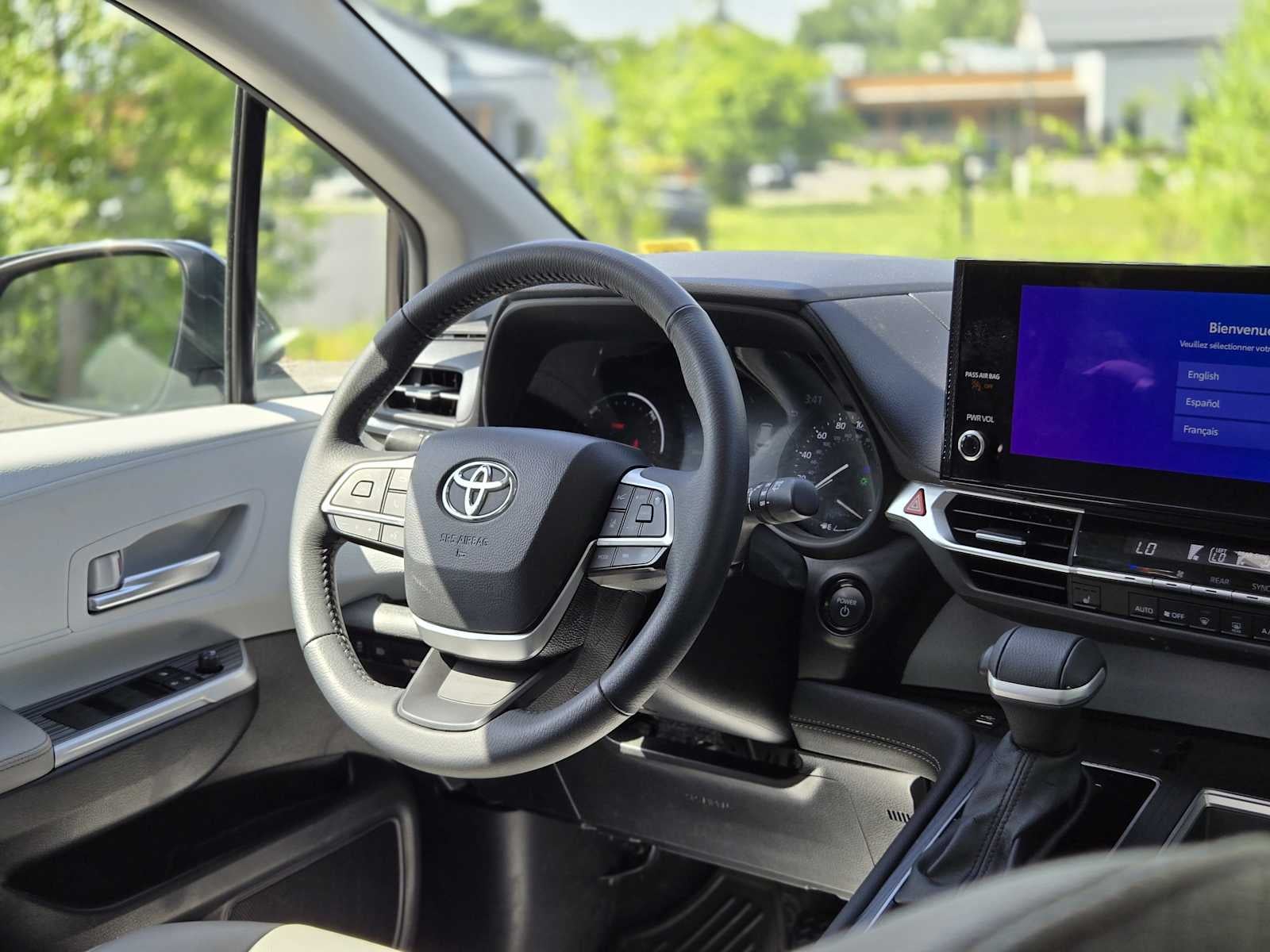 2025 Toyota Sienna XLE