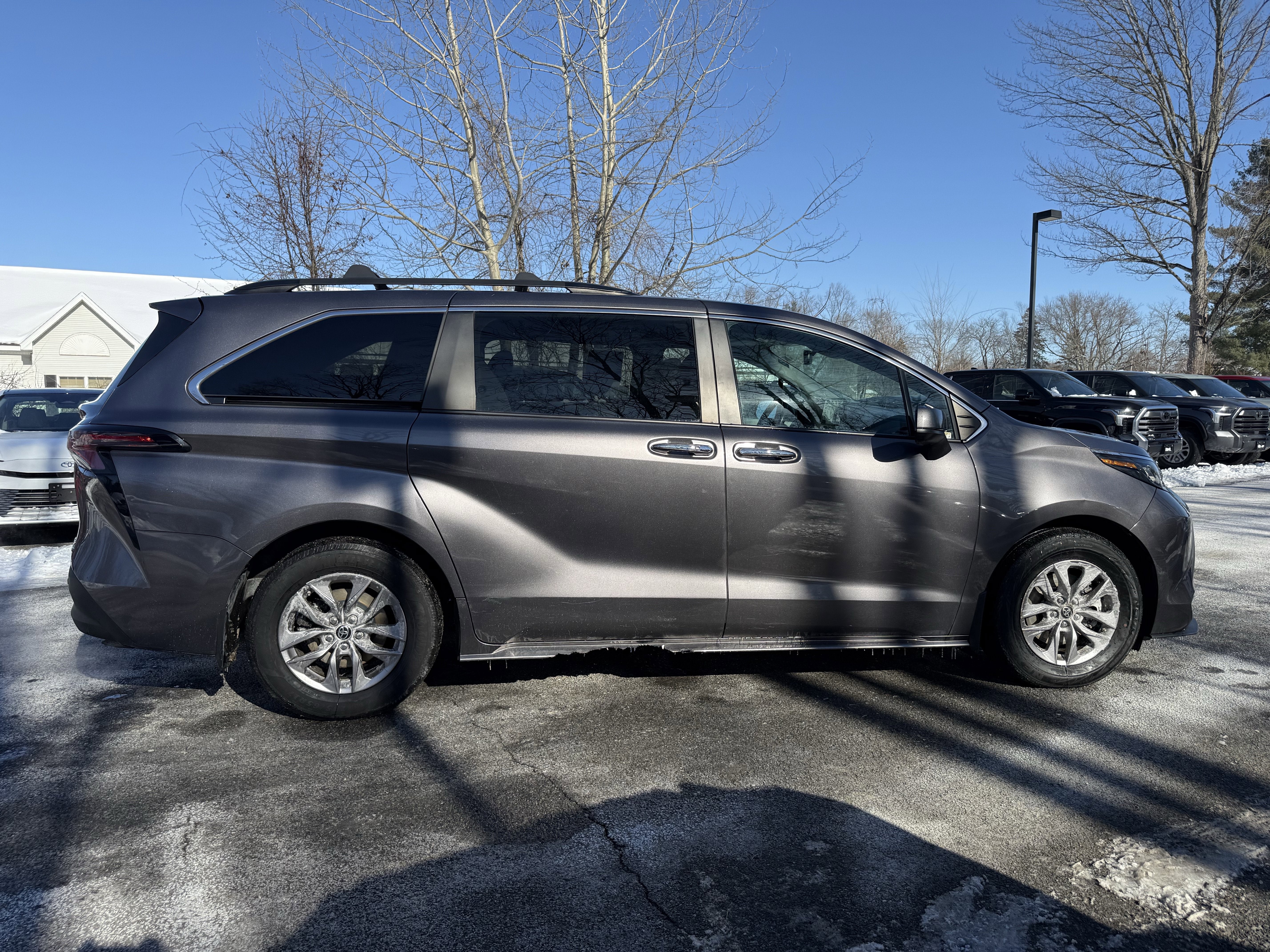 2023 Toyota Sienna XLE