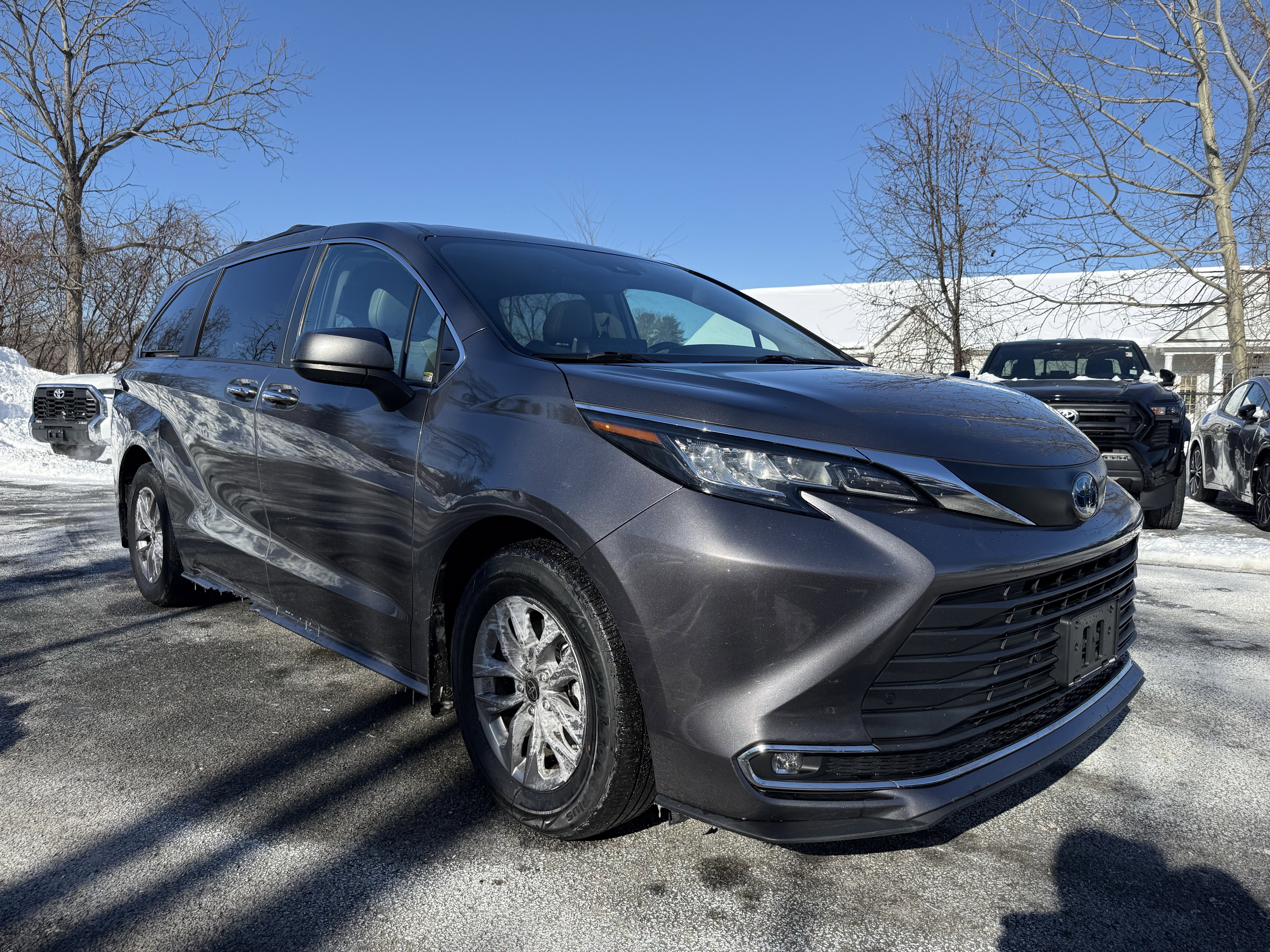2023 Toyota Sienna XLE