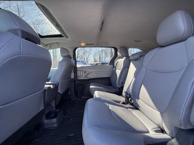 2023 Toyota Sienna XLE