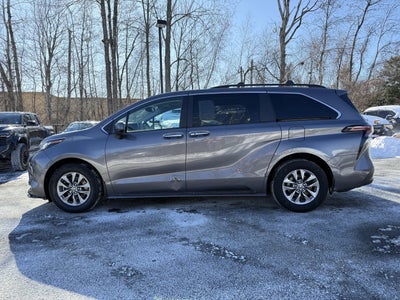 2023 Toyota Sienna XLE