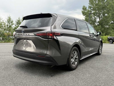 2021 Toyota Sienna XLE