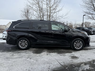 2023 Toyota Sienna XLE 7 Passenger