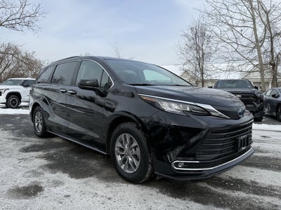 2023 Toyota Sienna XLE 7 Passenger