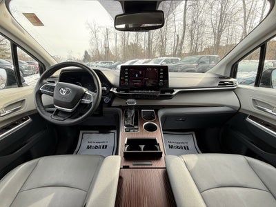 2023 Toyota Sienna XLE 7 Passenger