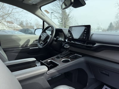 2023 Toyota Sienna XLE 7 Passenger
