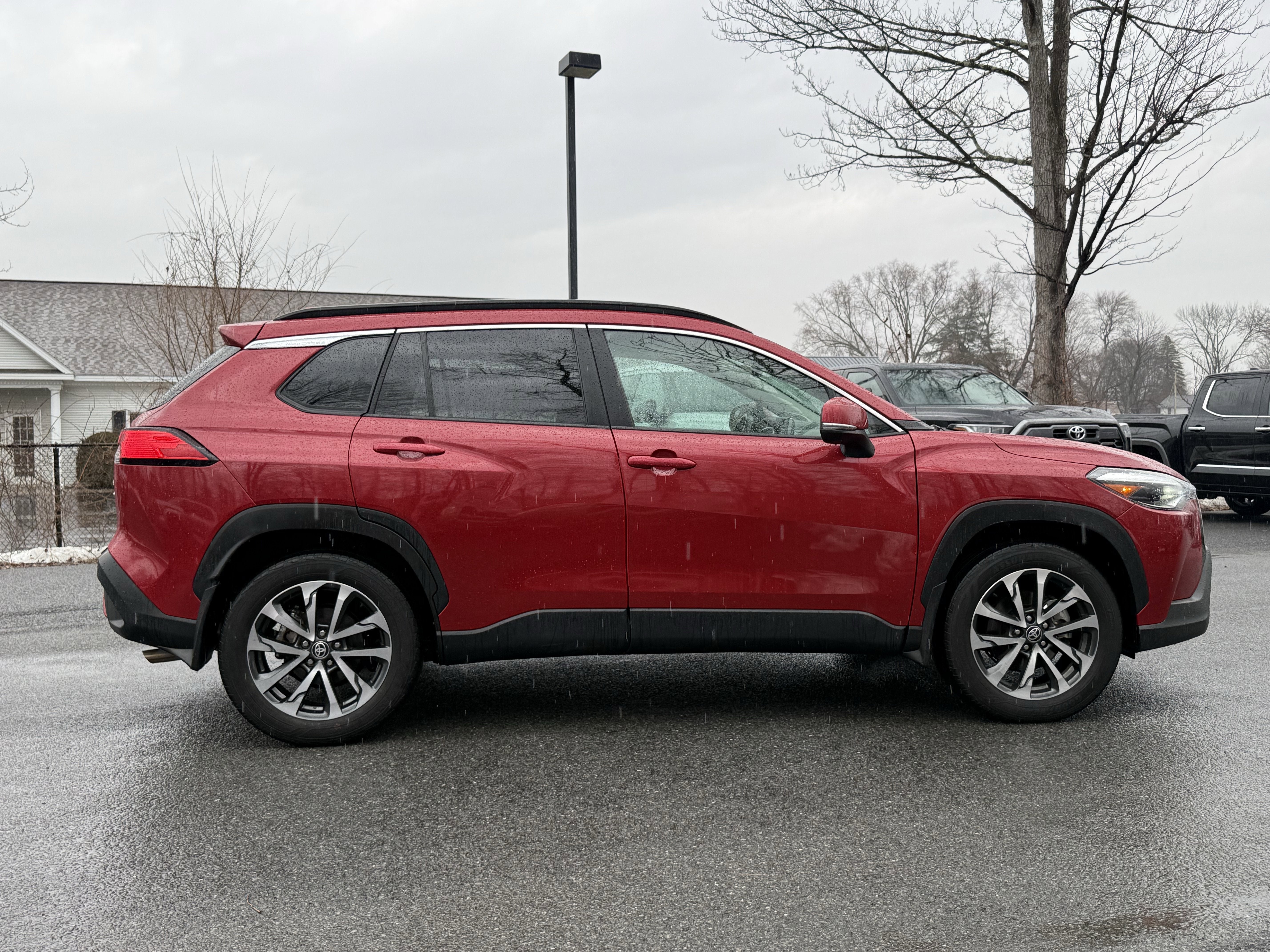 2023 Toyota Corolla Cross XLE