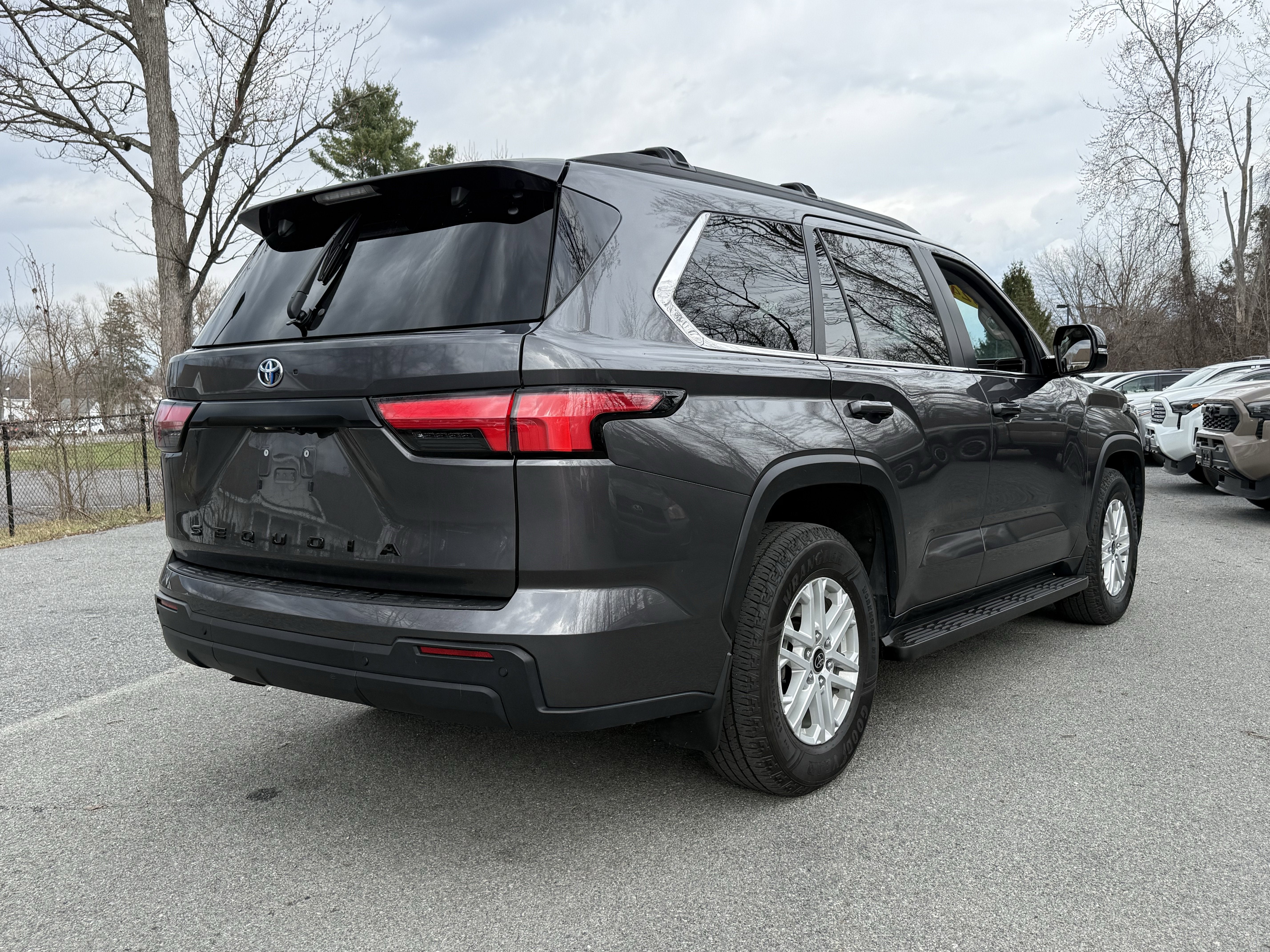 2024 Toyota Sequoia SR5