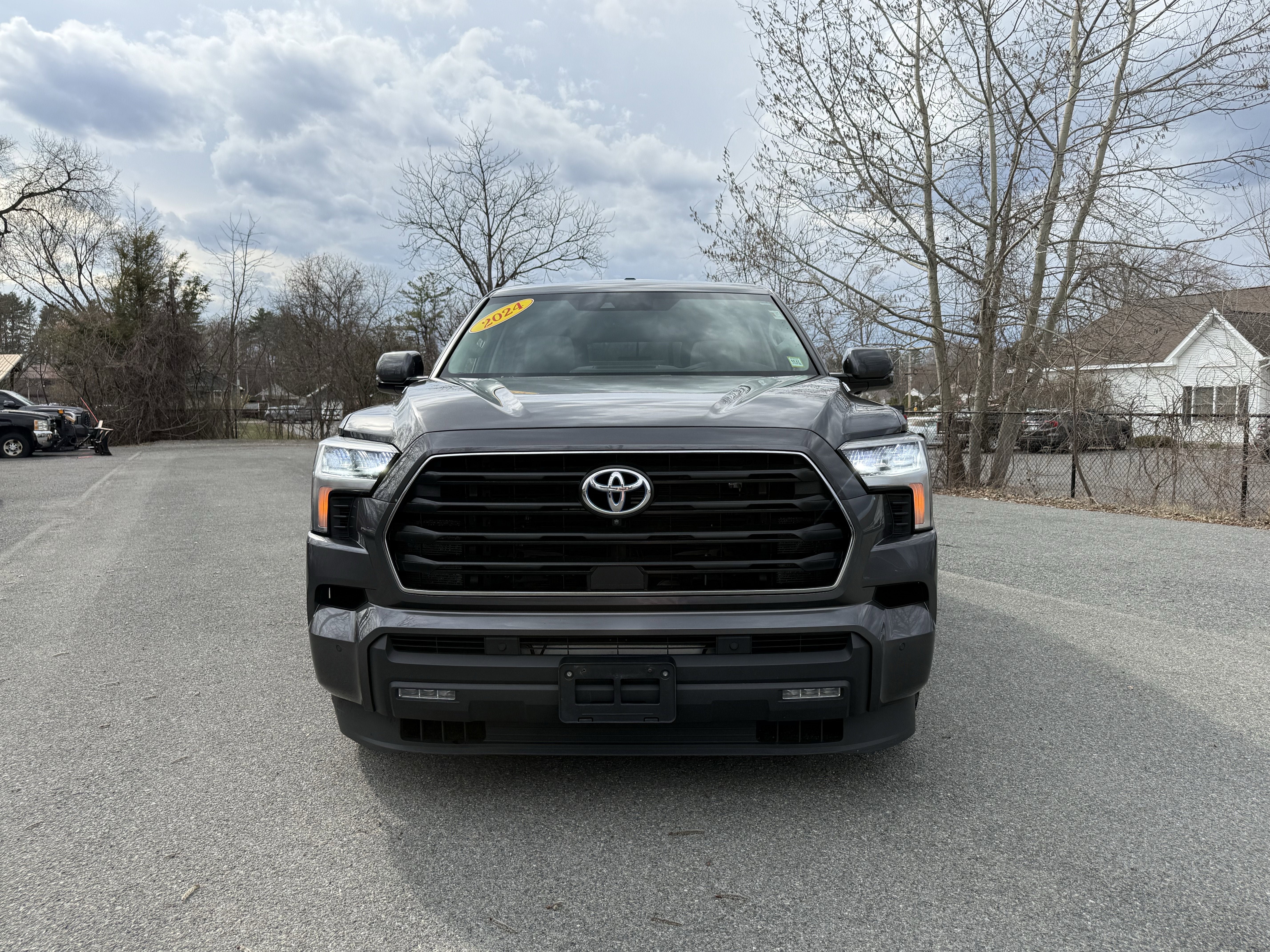 2024 Toyota Sequoia SR5