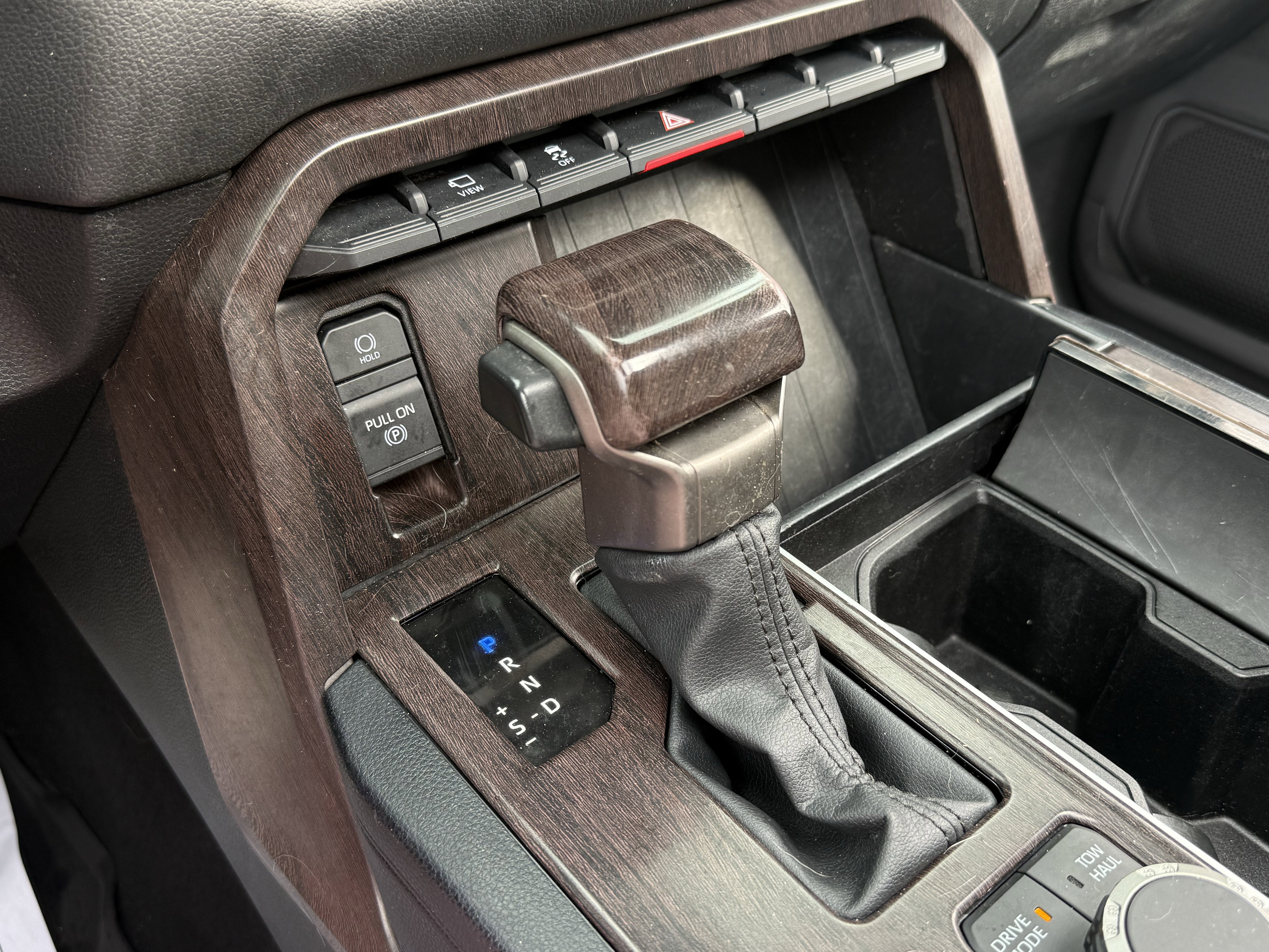 2024 Toyota Sequoia SR5