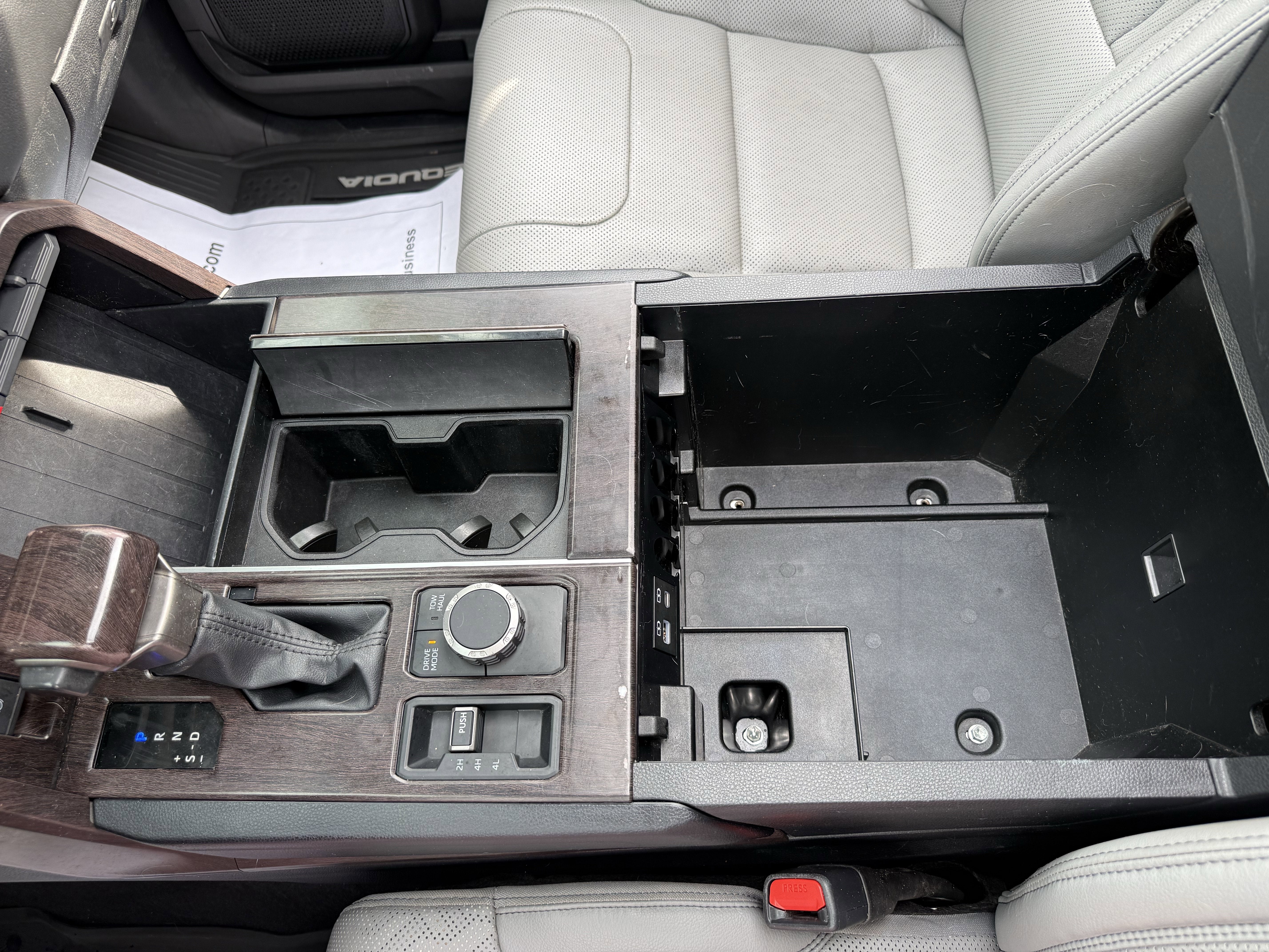 2024 Toyota Sequoia SR5