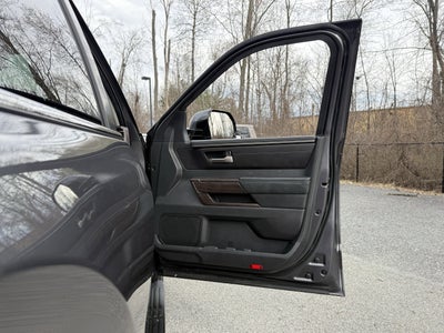 2024 Toyota Sequoia SR5