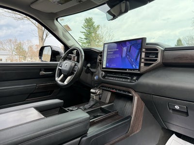 2024 Toyota Sequoia SR5