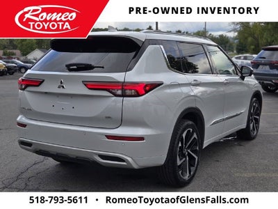 2023 Mitsubishi Outlander Base