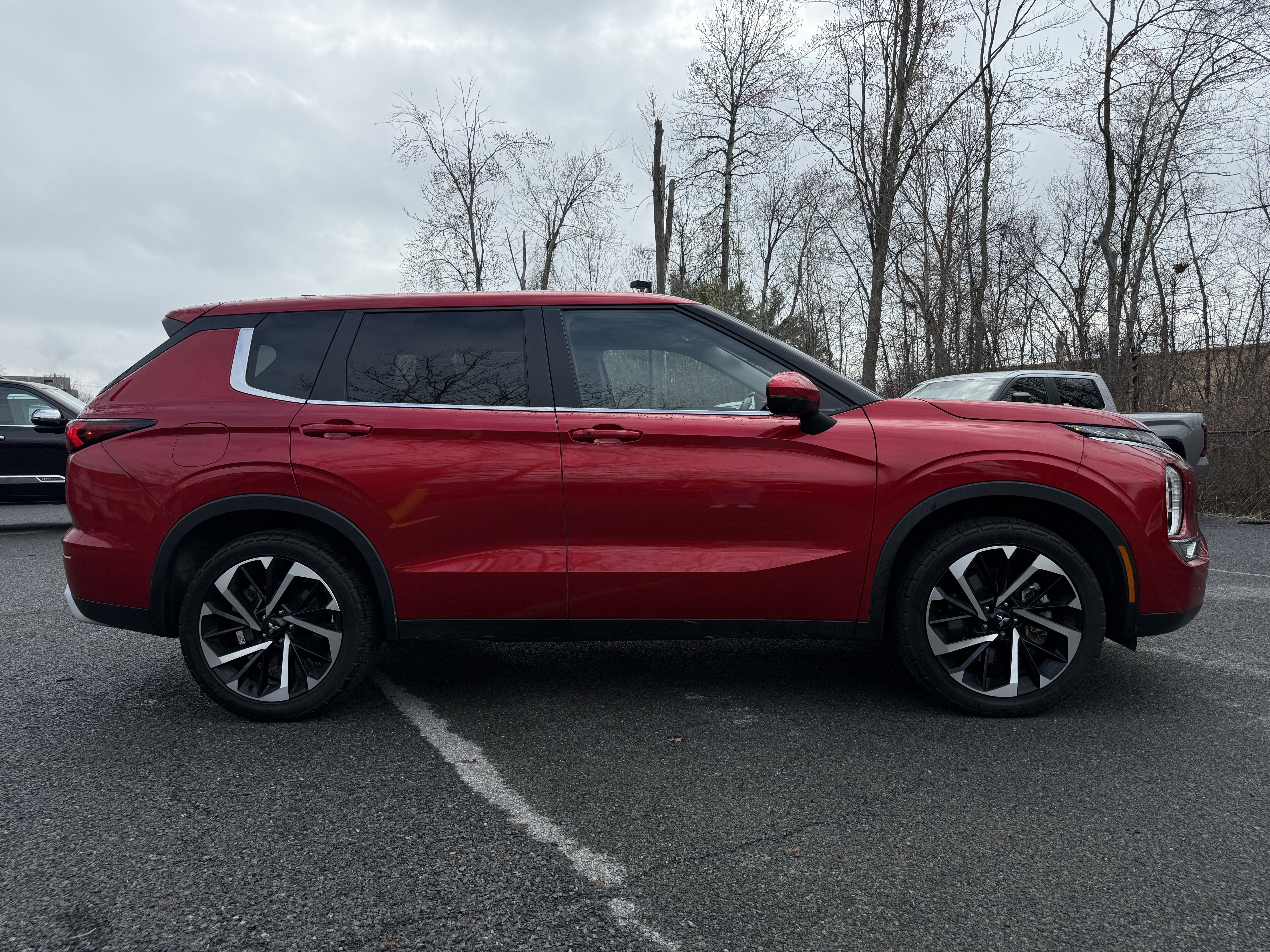 2024 Mitsubishi Outlander SE