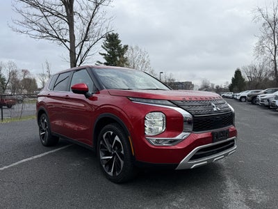 2024 Mitsubishi Outlander SE