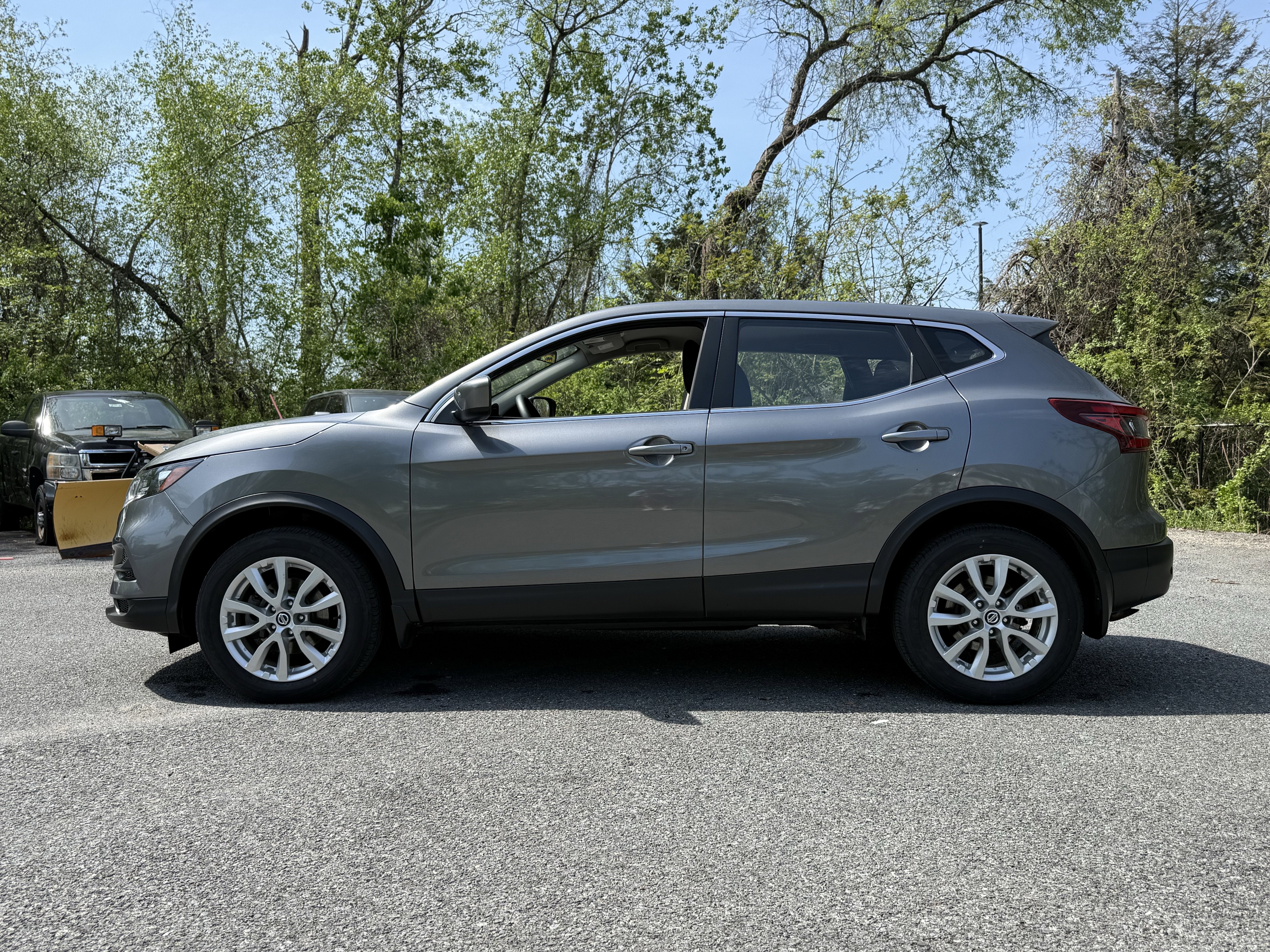 2022 Nissan Rogue Sport S