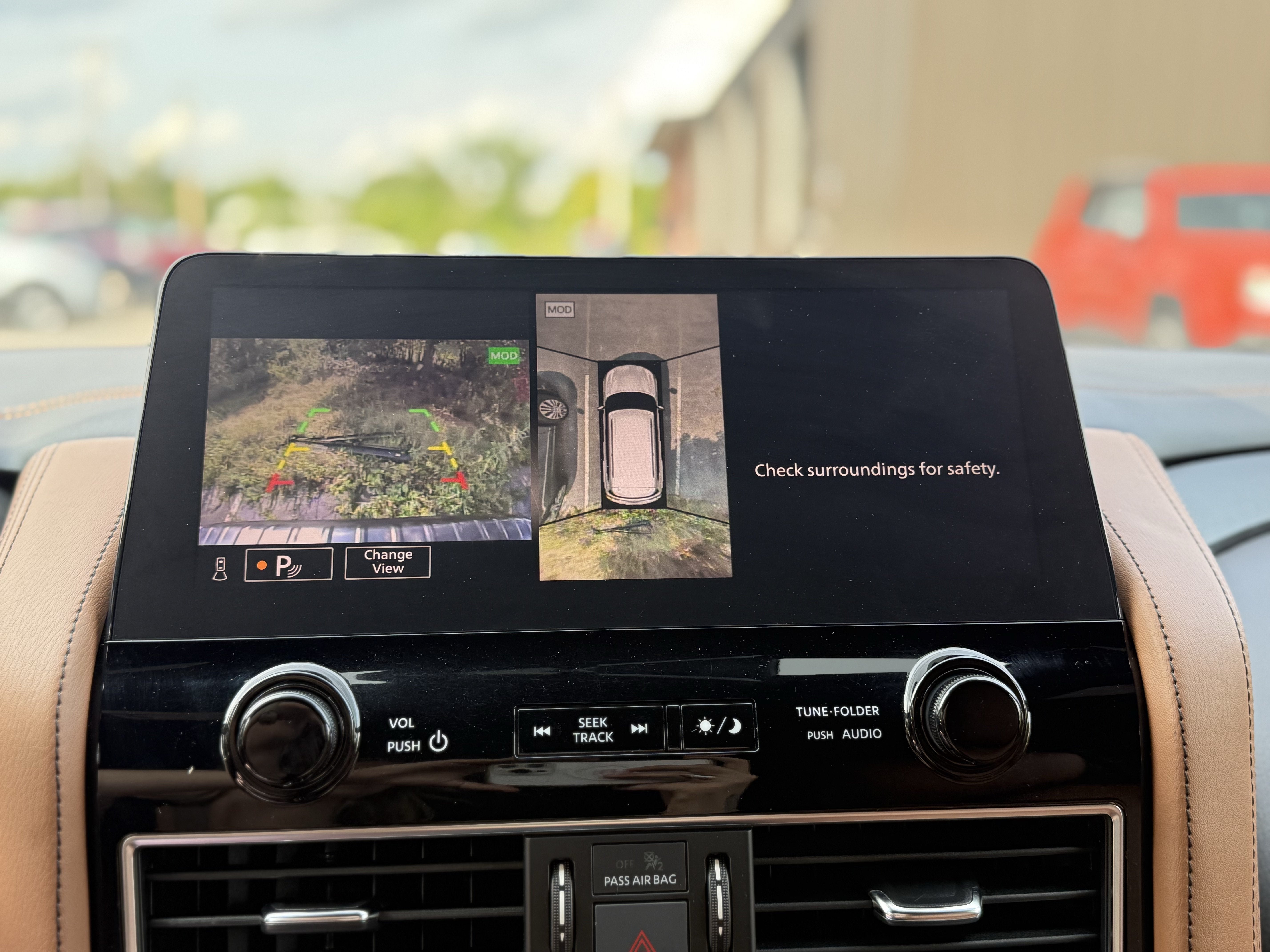 2023 INFINITI QX80 Sensory