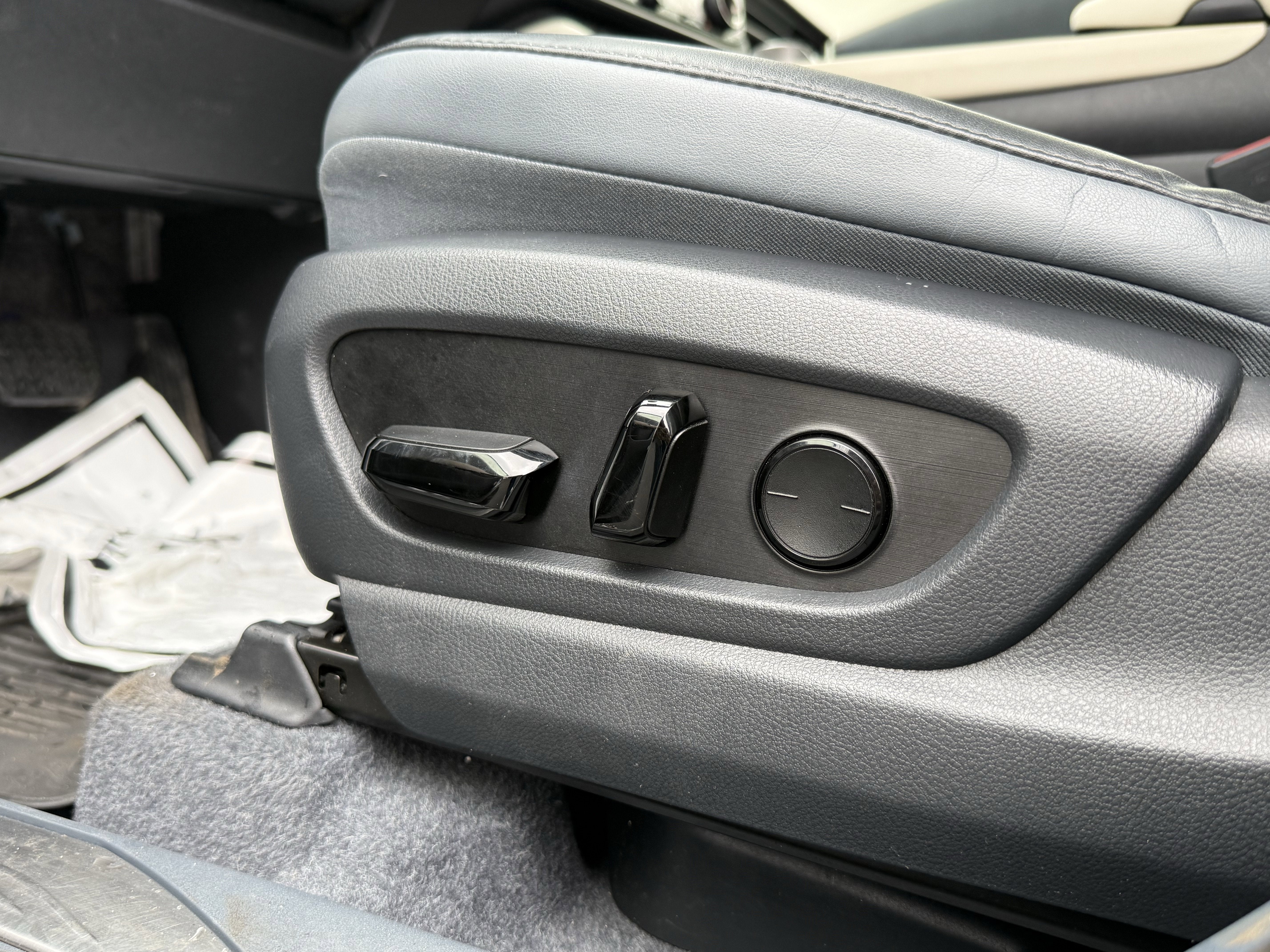 2023 Lexus RZ 450e Premium