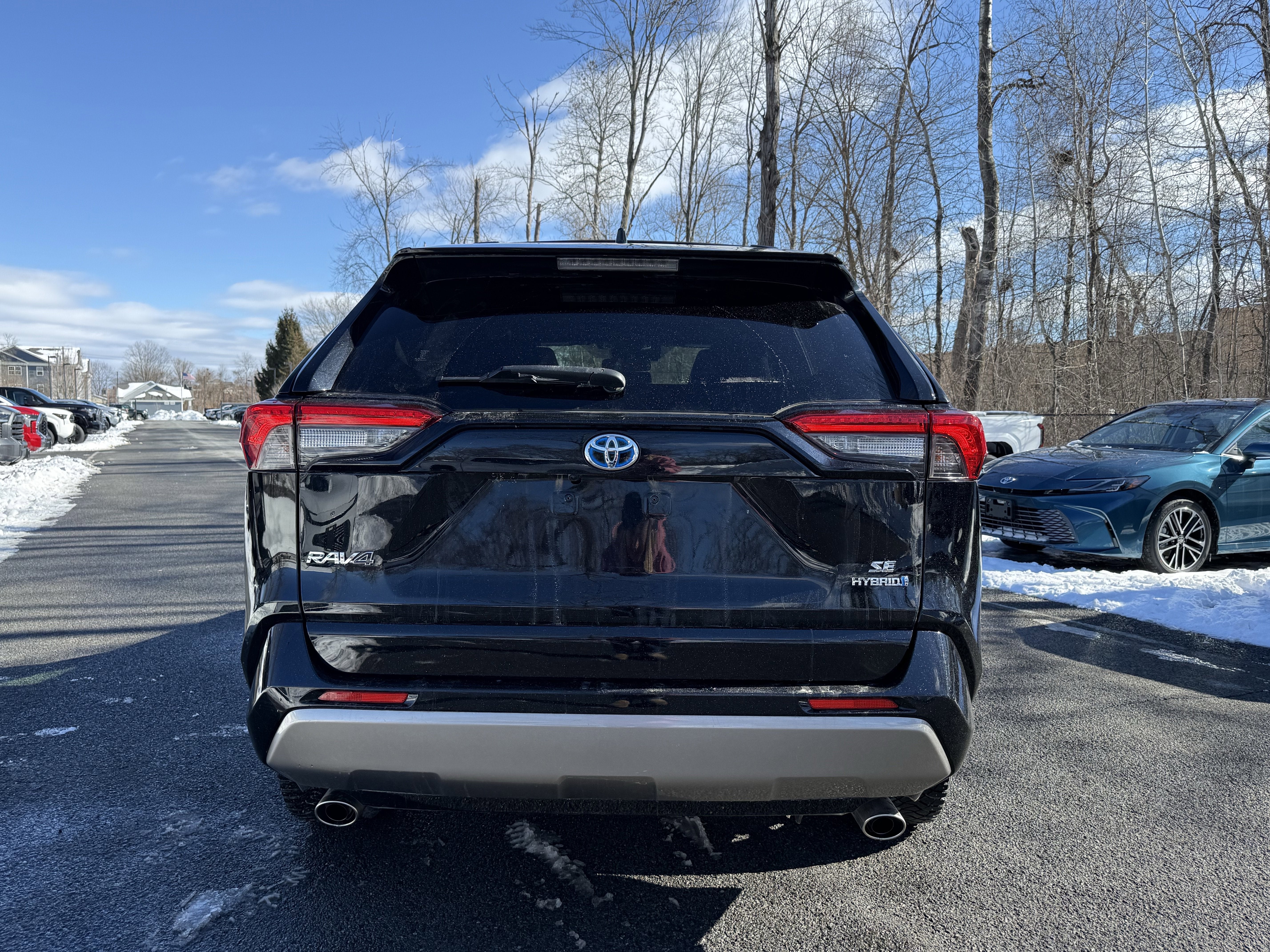 2022 Toyota RAV4 Hybrid SE
