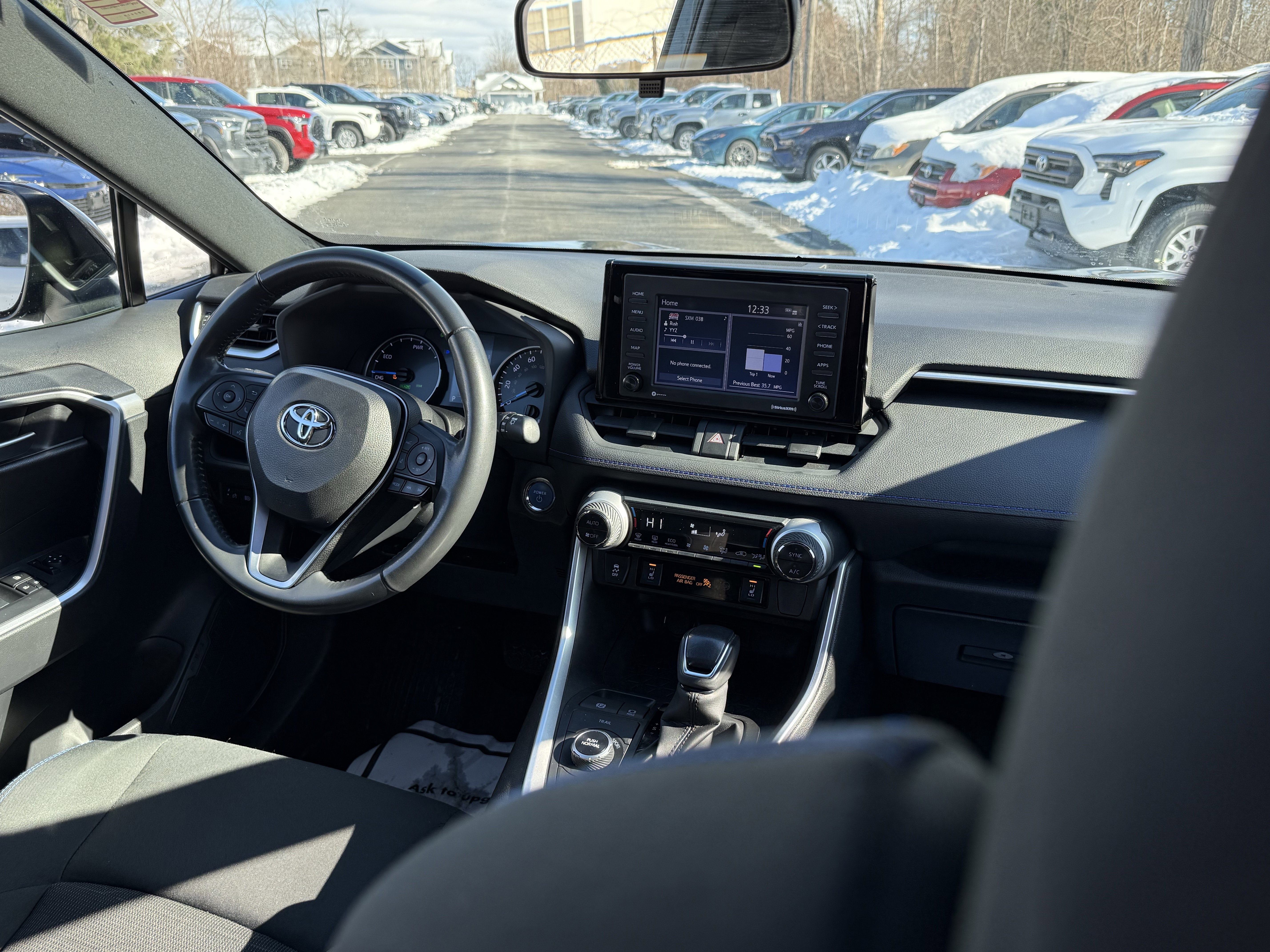 2022 Toyota RAV4 Hybrid SE