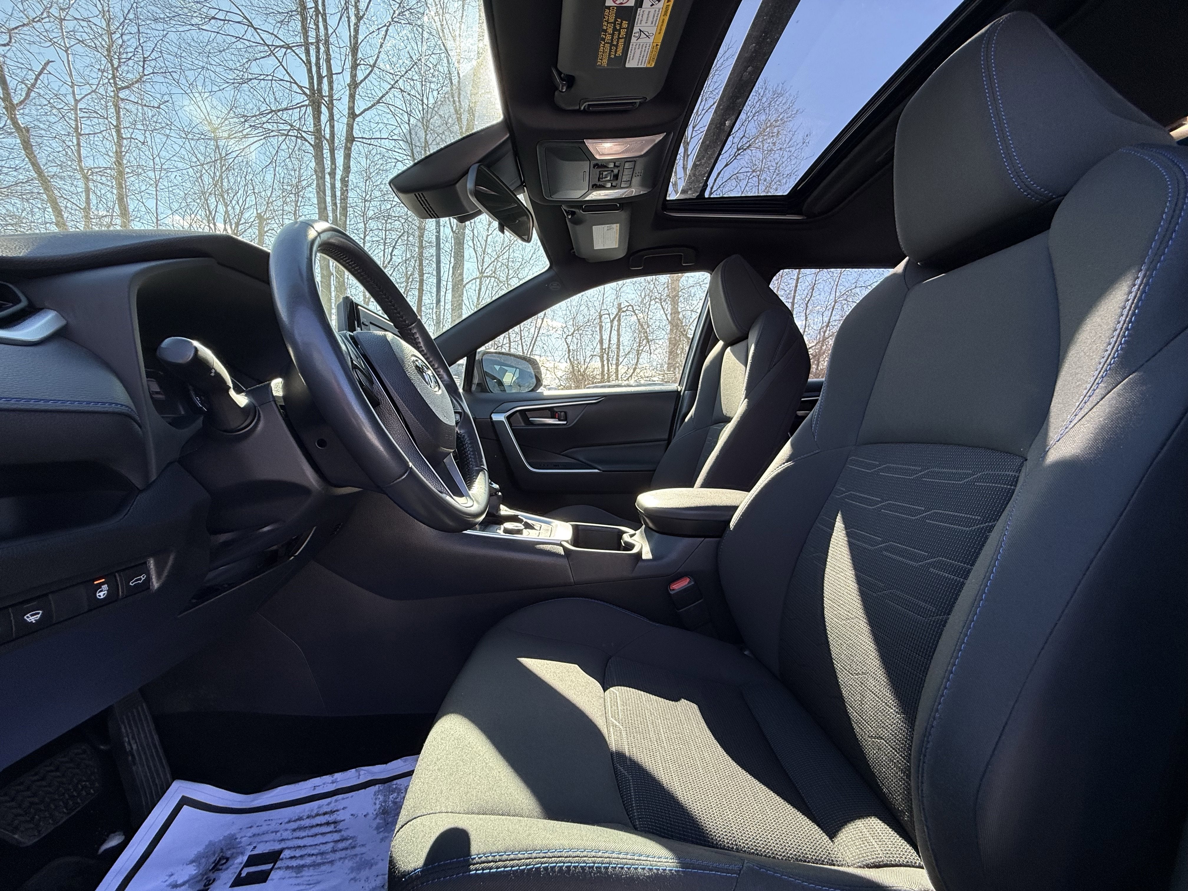 2022 Toyota RAV4 Hybrid SE