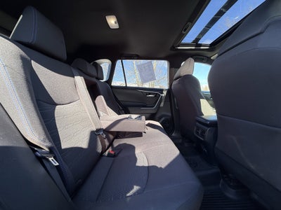 2022 Toyota RAV4 Hybrid SE