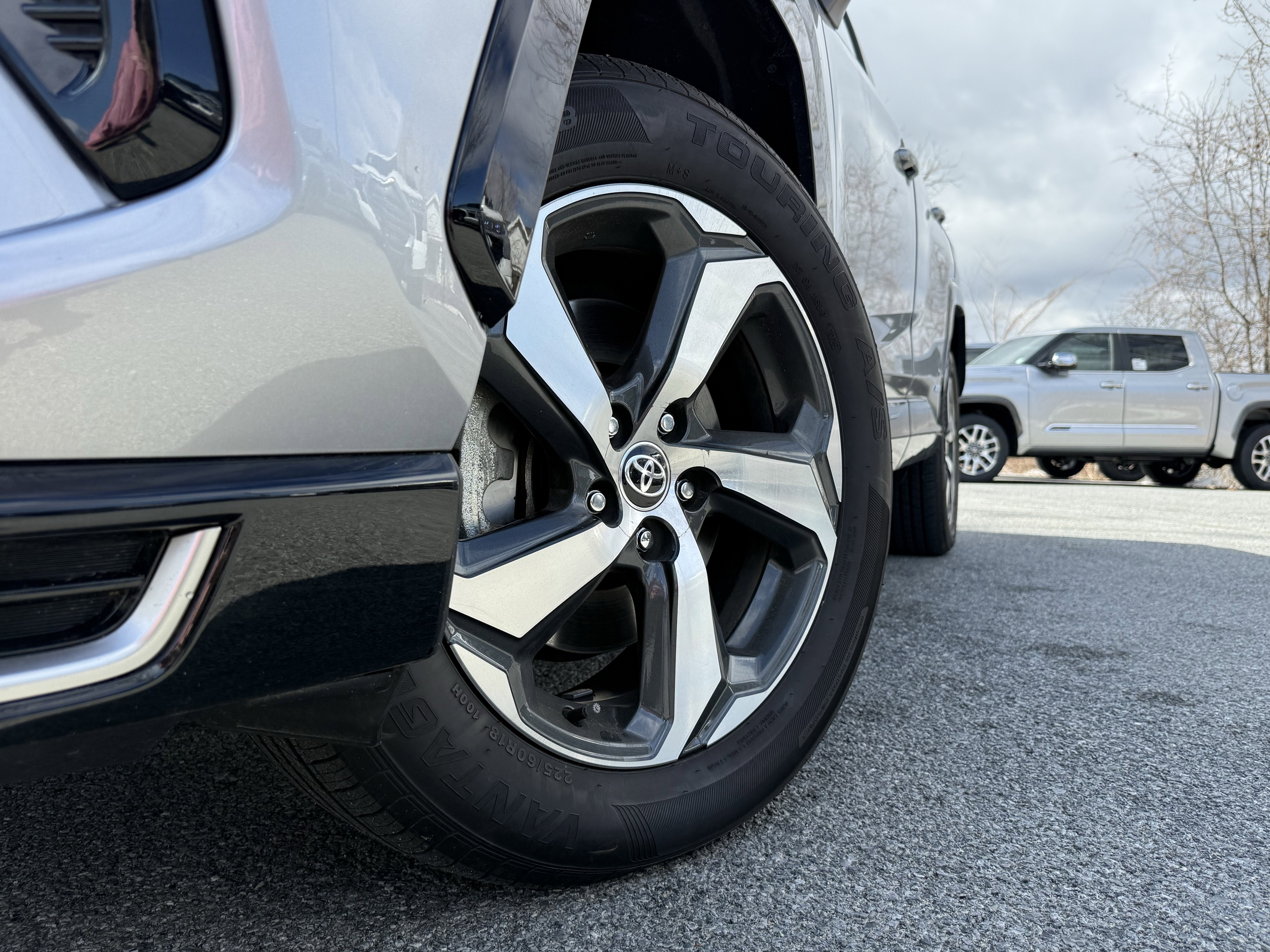 2023 Toyota RAV4 Prime SE