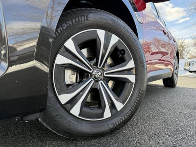 2024 Toyota bZ4X Base