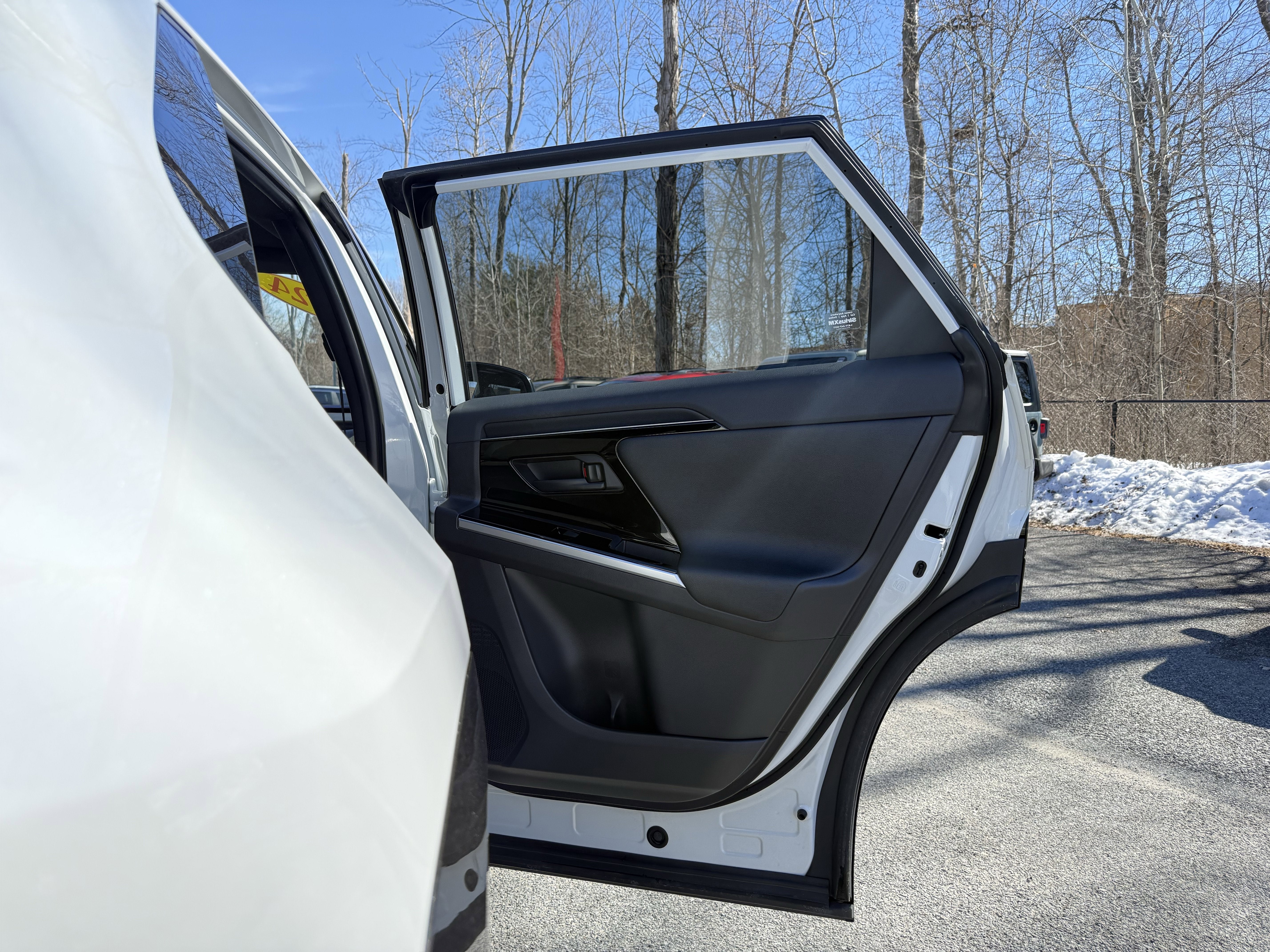 2024 Toyota bZ4X XLE