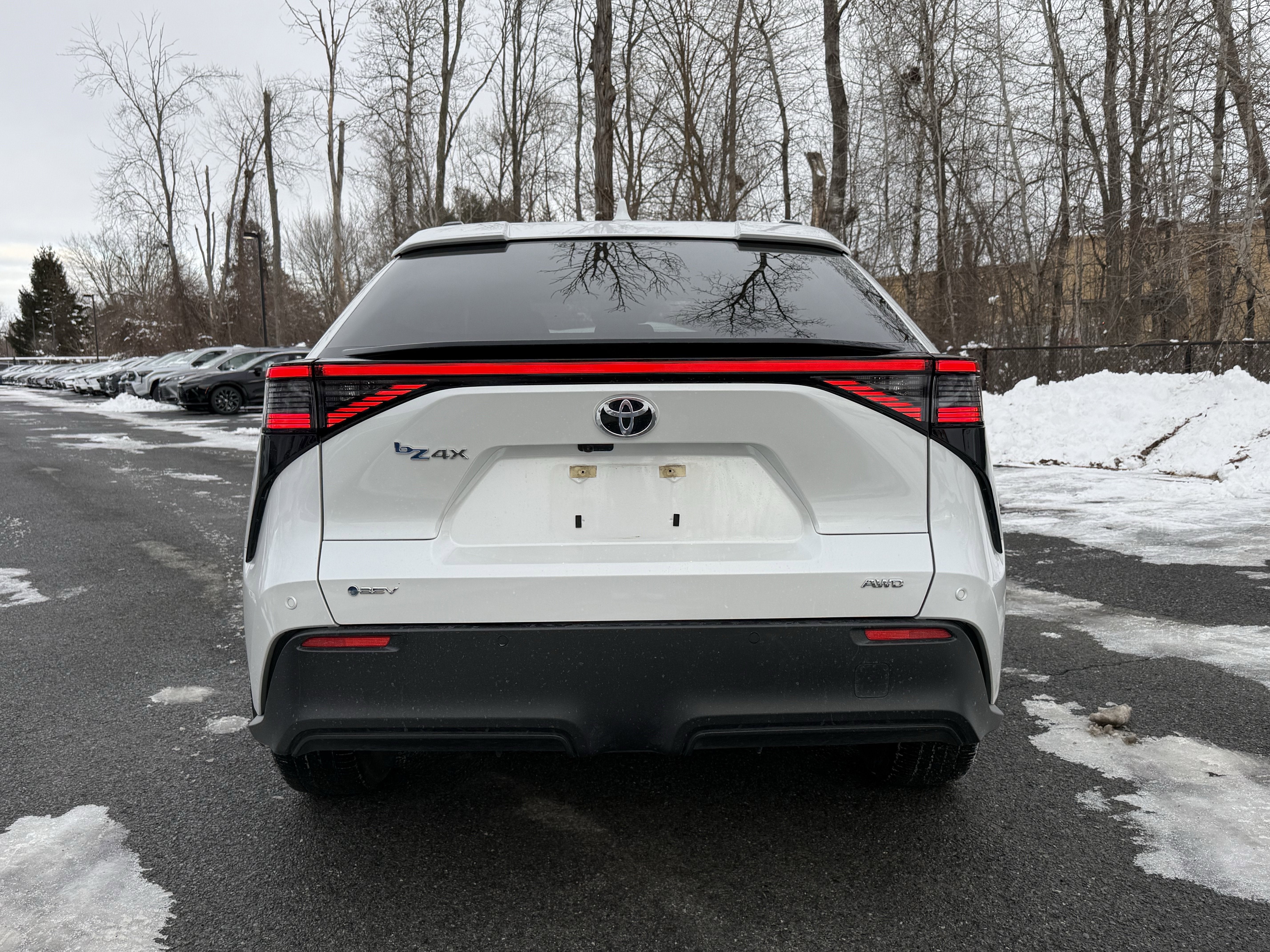 2024 Toyota bZ4X Base