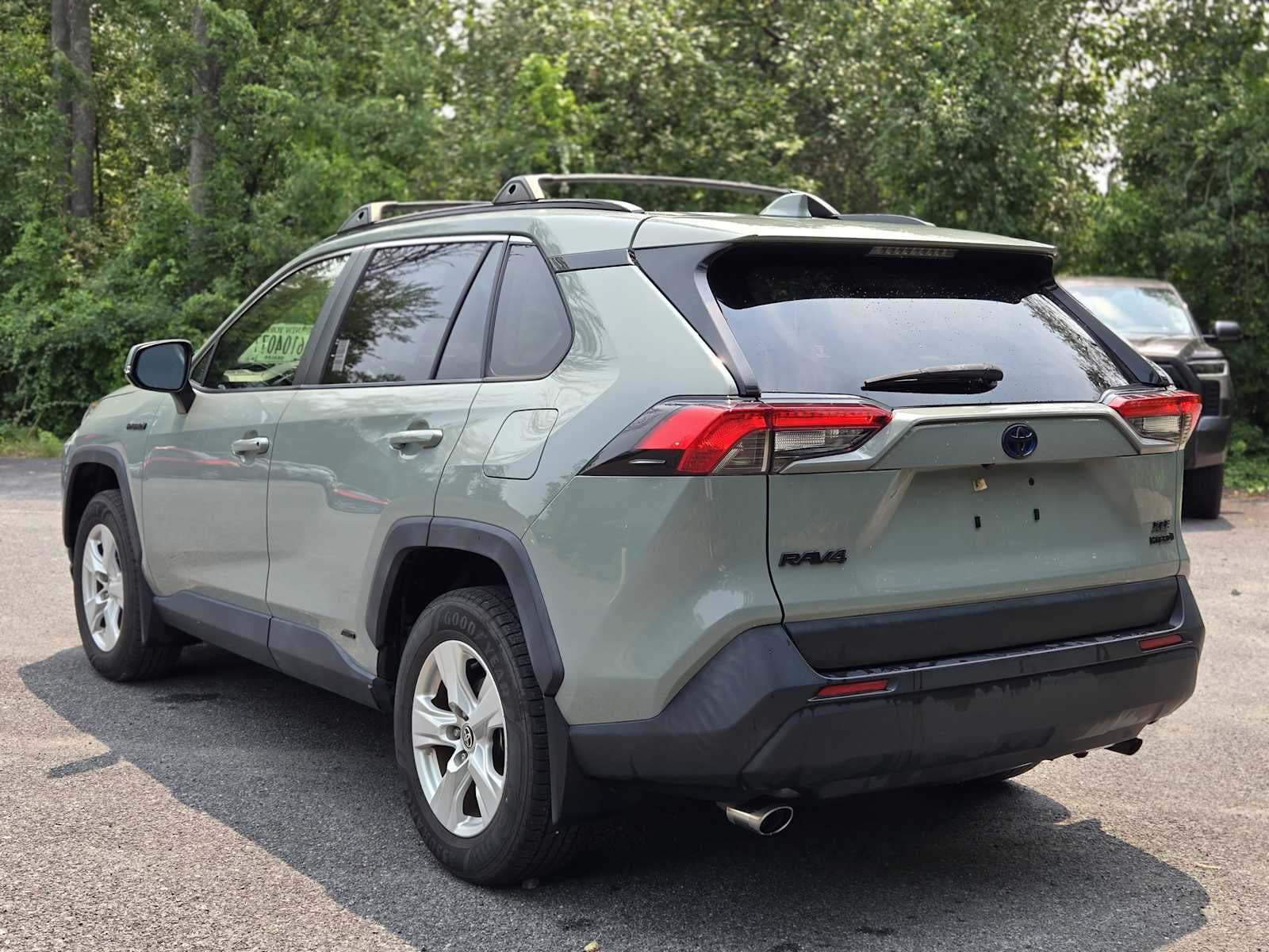 2020 Toyota RAV4 Hybrid XLE