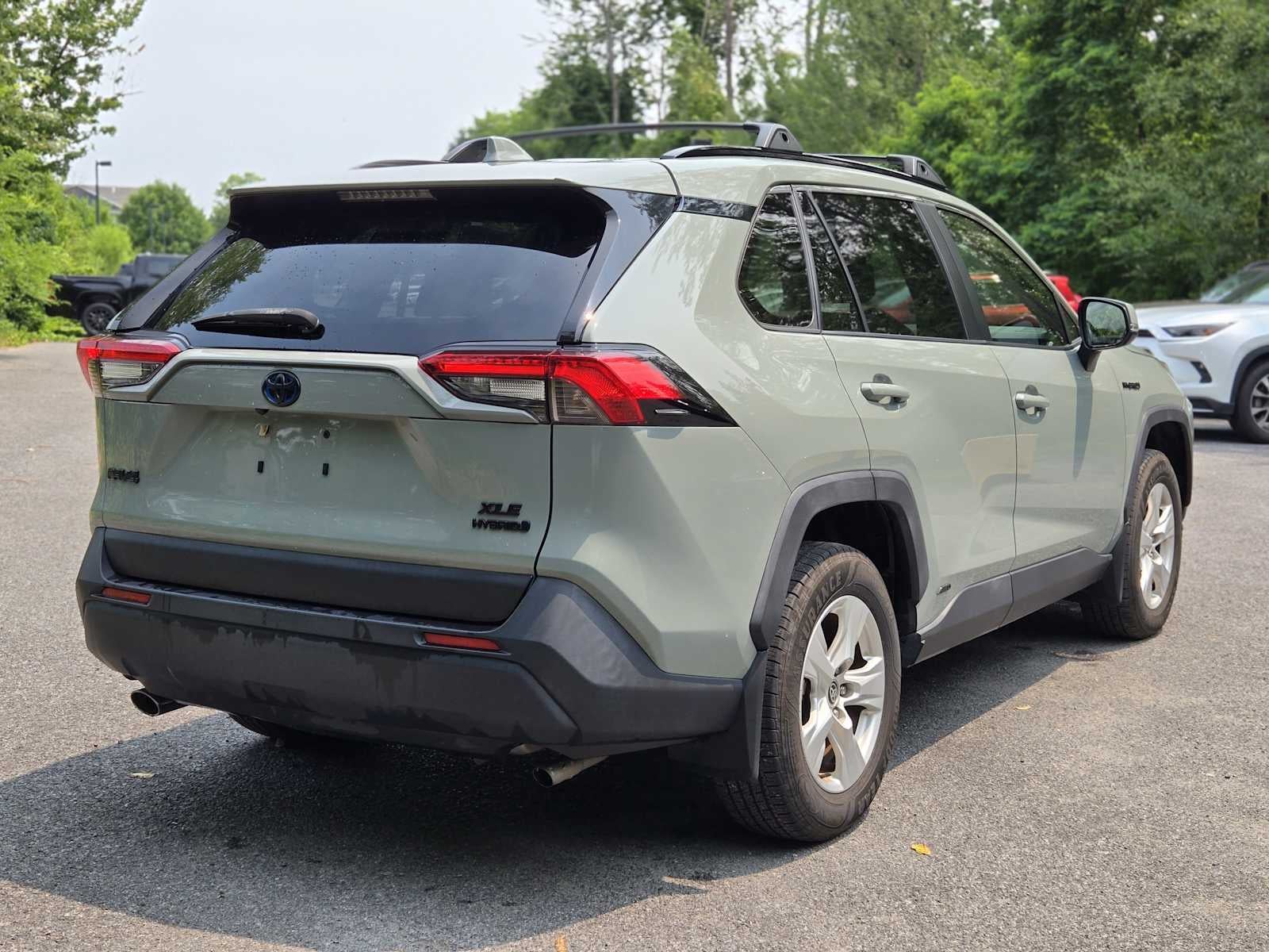2020 Toyota RAV4 Hybrid XLE