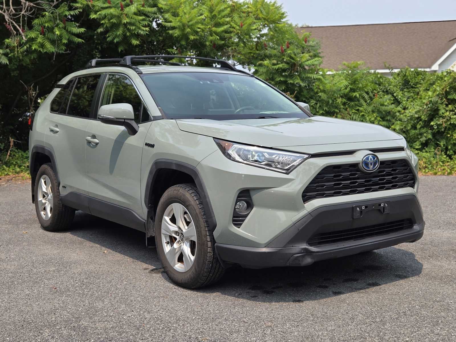 2020 Toyota RAV4 Hybrid XLE