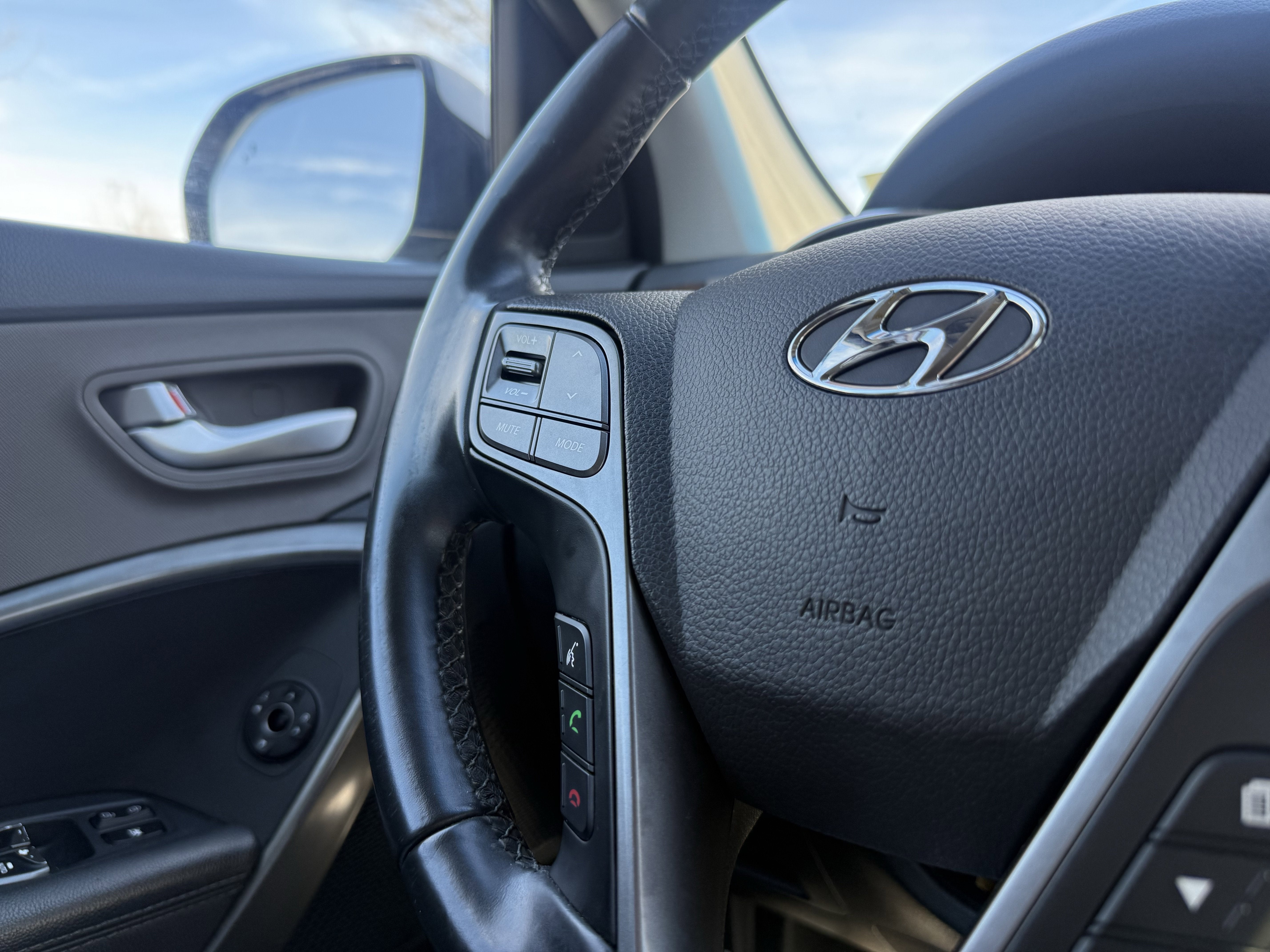 2017 Hyundai Santa Fe SE