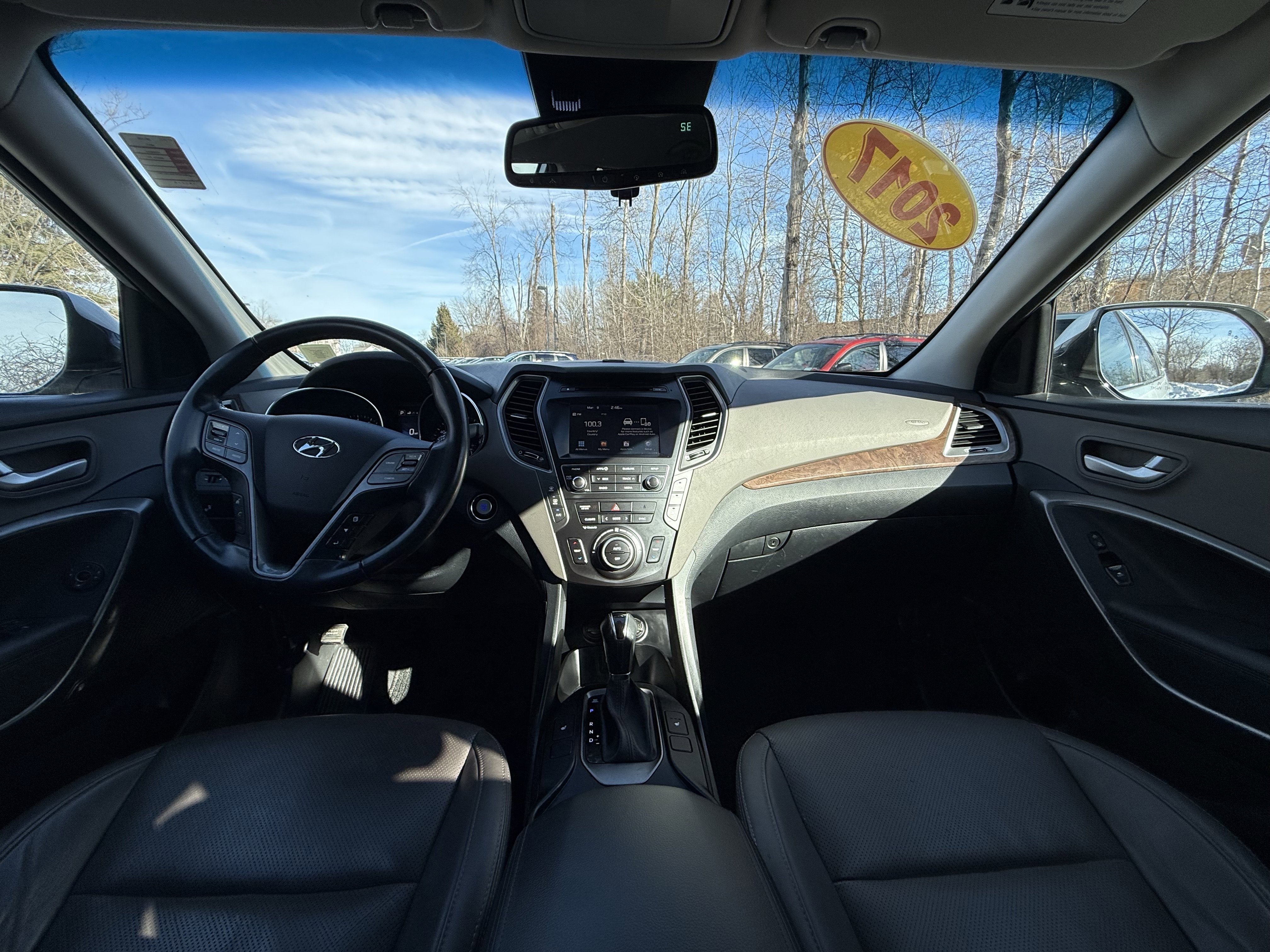 2017 Hyundai Santa Fe SE